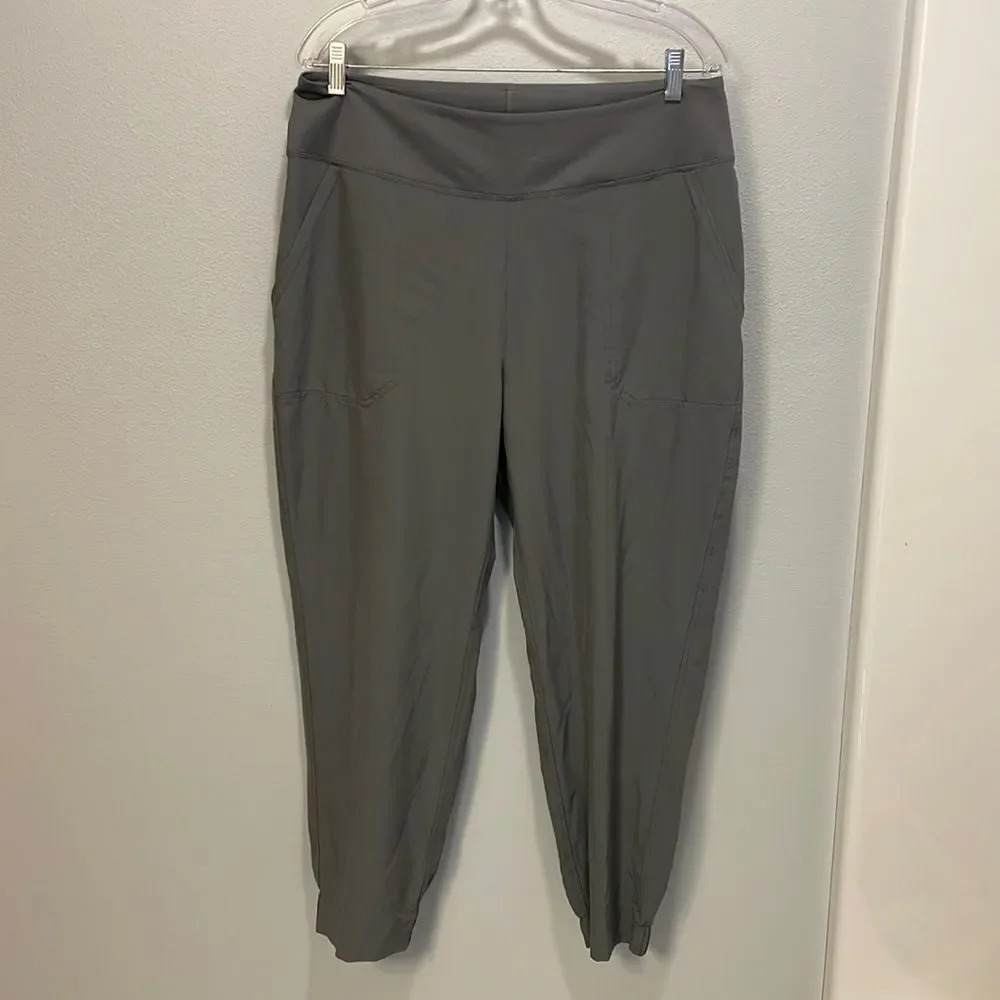Patagonia woman’s grey hiking pants